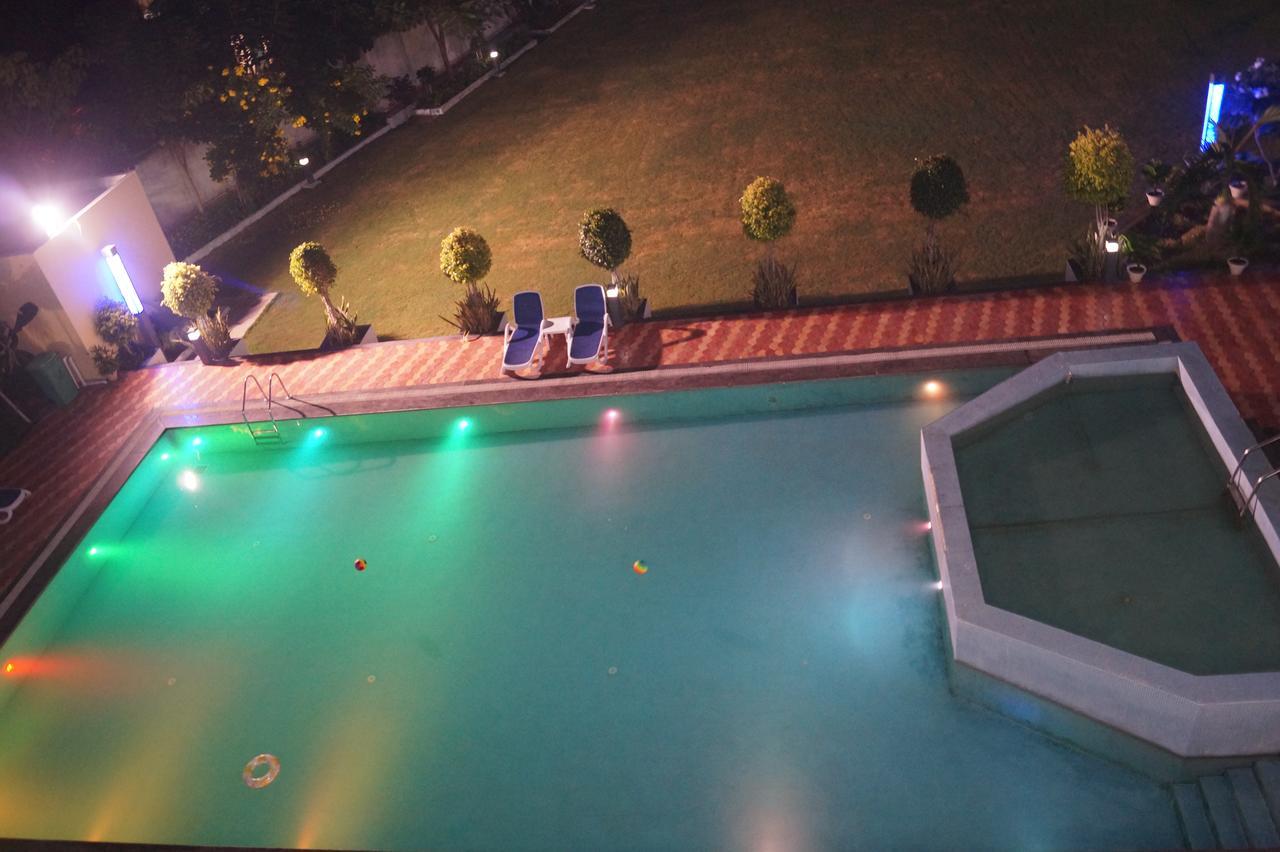 Kamlesh Continental Hotel Angul Exterior foto